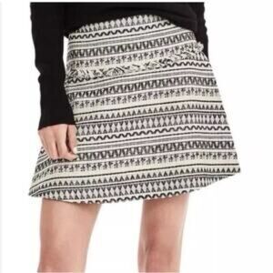Banana Republic sz 2 Black and Ivory Geometric lined Skater Skirt